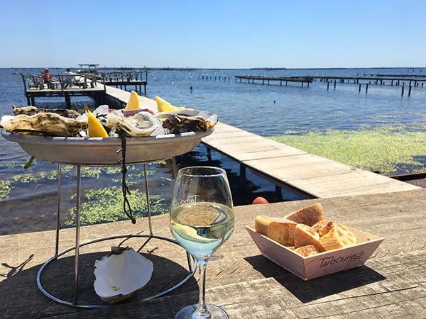 dégustrer des huitres à Marseillan
